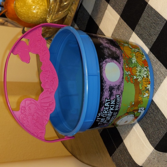 It’s The Great Pumpkin Charlie Brown 50th Anniversary 2016 Happy Meal Pail - Picture 2 of 5